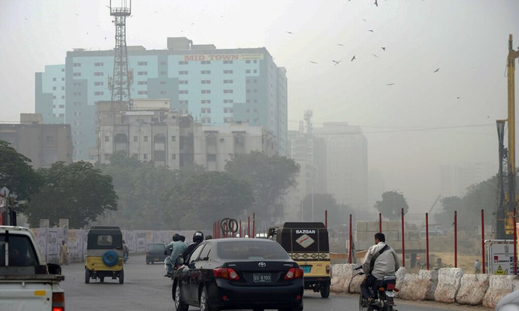 Karachi records as the most polluted city in the world