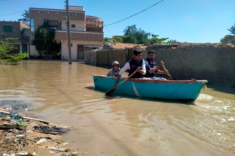 Unprecedented rains kill 35 in Pakistan