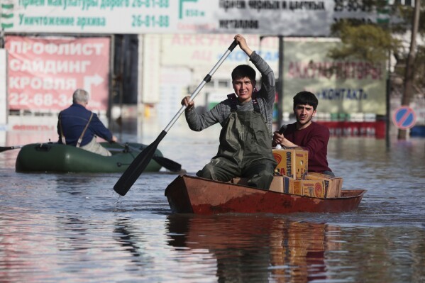 Russia: Tens of Thousands Evacuated due to floods