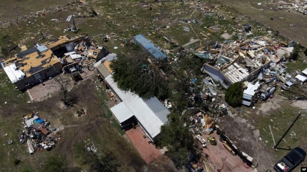 Storms kill at least 21 across 4 US states on Memorial Day weekend